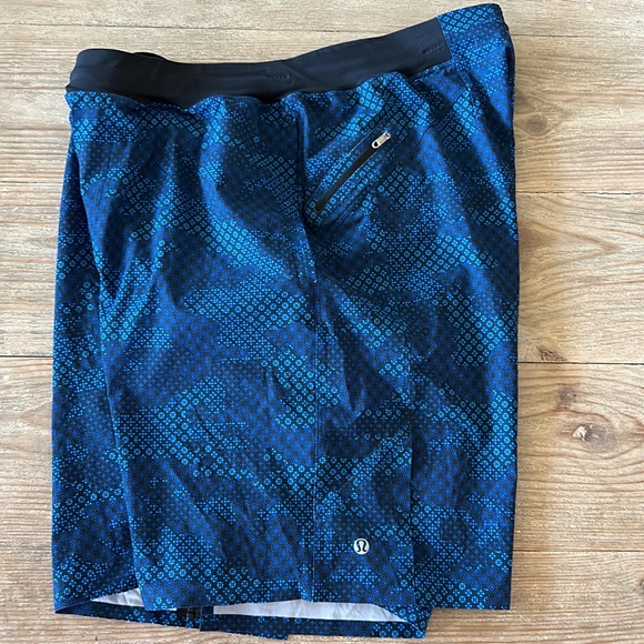 Lululemon Men’s Assert Liner Free Shorts - Picture 5 of 8